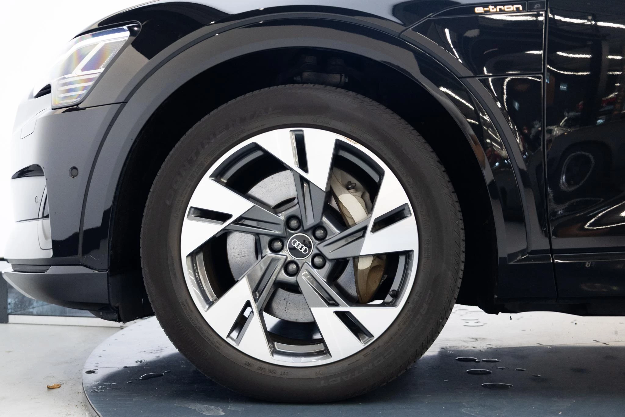 Hoofdafbeelding Audi e-tron
