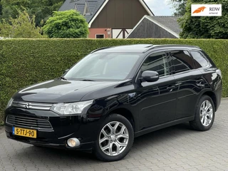 Hoofdafbeelding Mitsubishi Outlander Mitsubishi Outlander 2.0 PHEV Instyle+ | Lederen bekleding | Open schuif/kantel dak