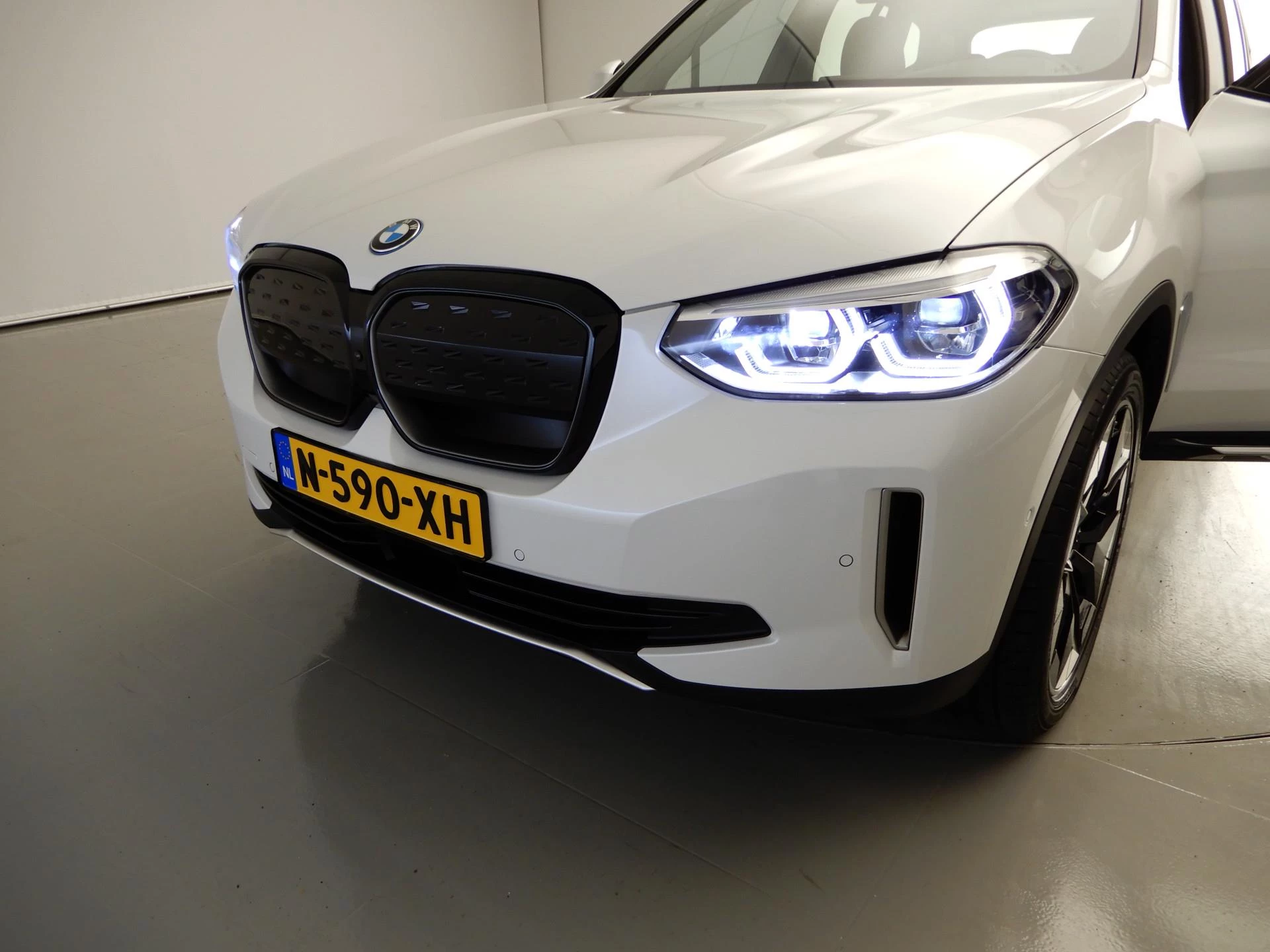 Hoofdafbeelding BMW iX3