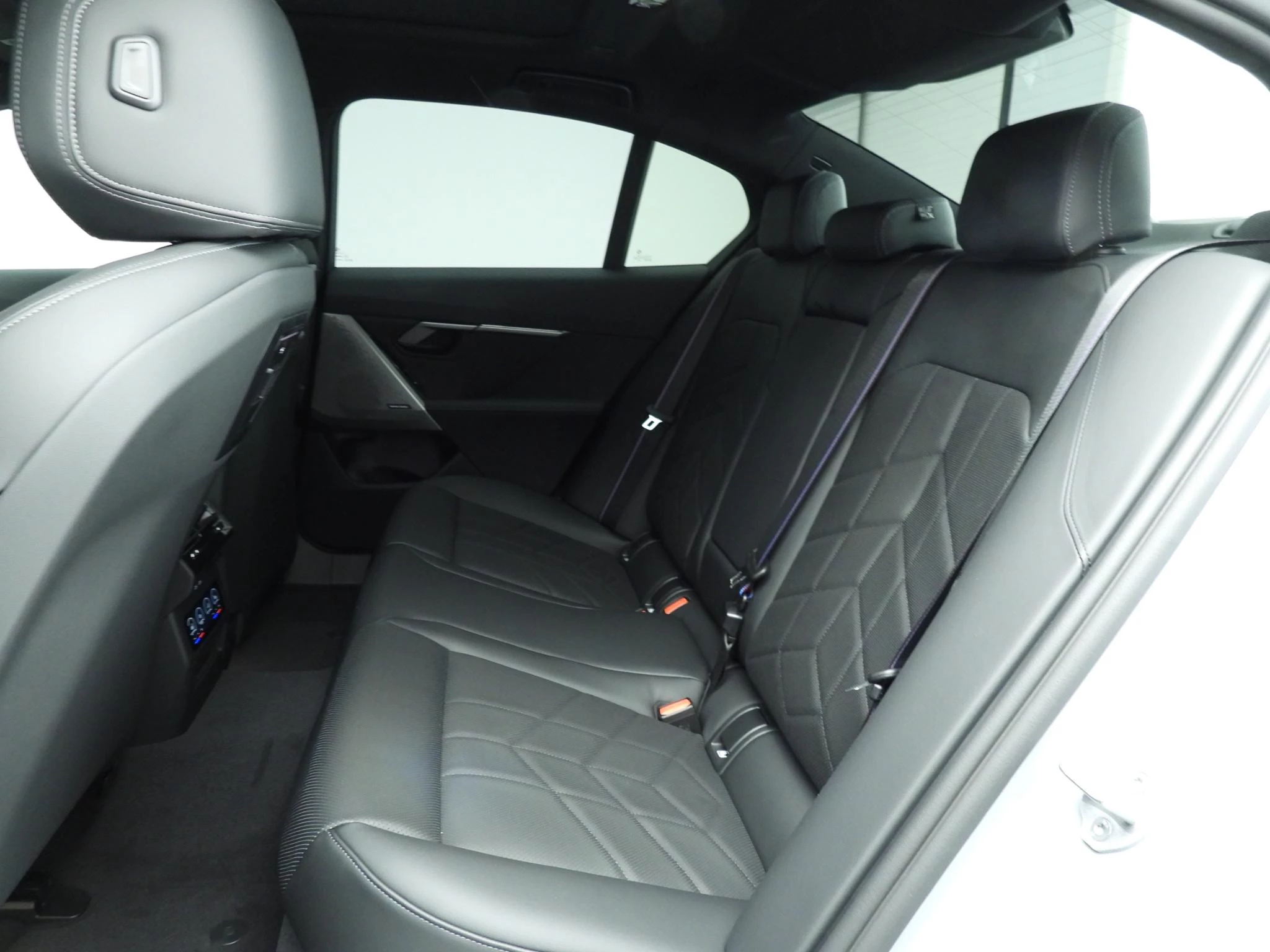 Hoofdafbeelding BMW i5