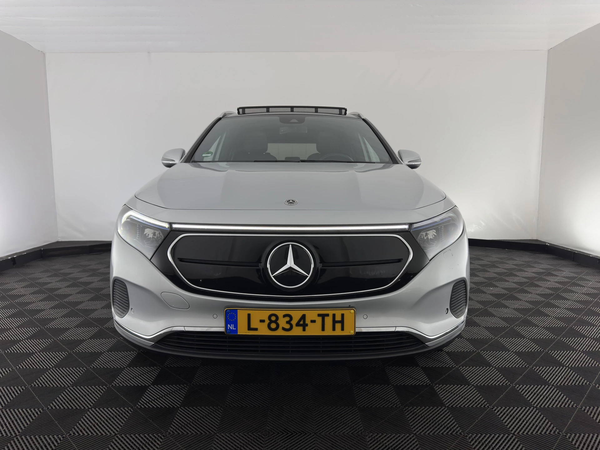 Hoofdafbeelding Mercedes-Benz EQA
