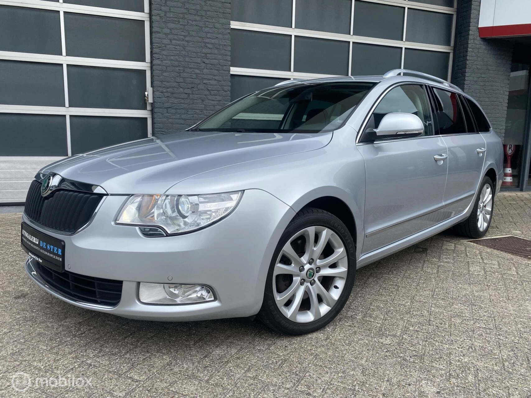 Hoofdafbeelding Škoda Superb