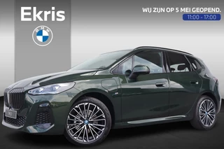 BMW 2 Serie Active Tourer 225e xDrive | M Sportpakket / Trekhaak / Driving Assistant Professional / Head-up / Rondomzicht camera / Elektrische Stoelen met Memory & Massafunctie / Harman Kardon / 19 Inch