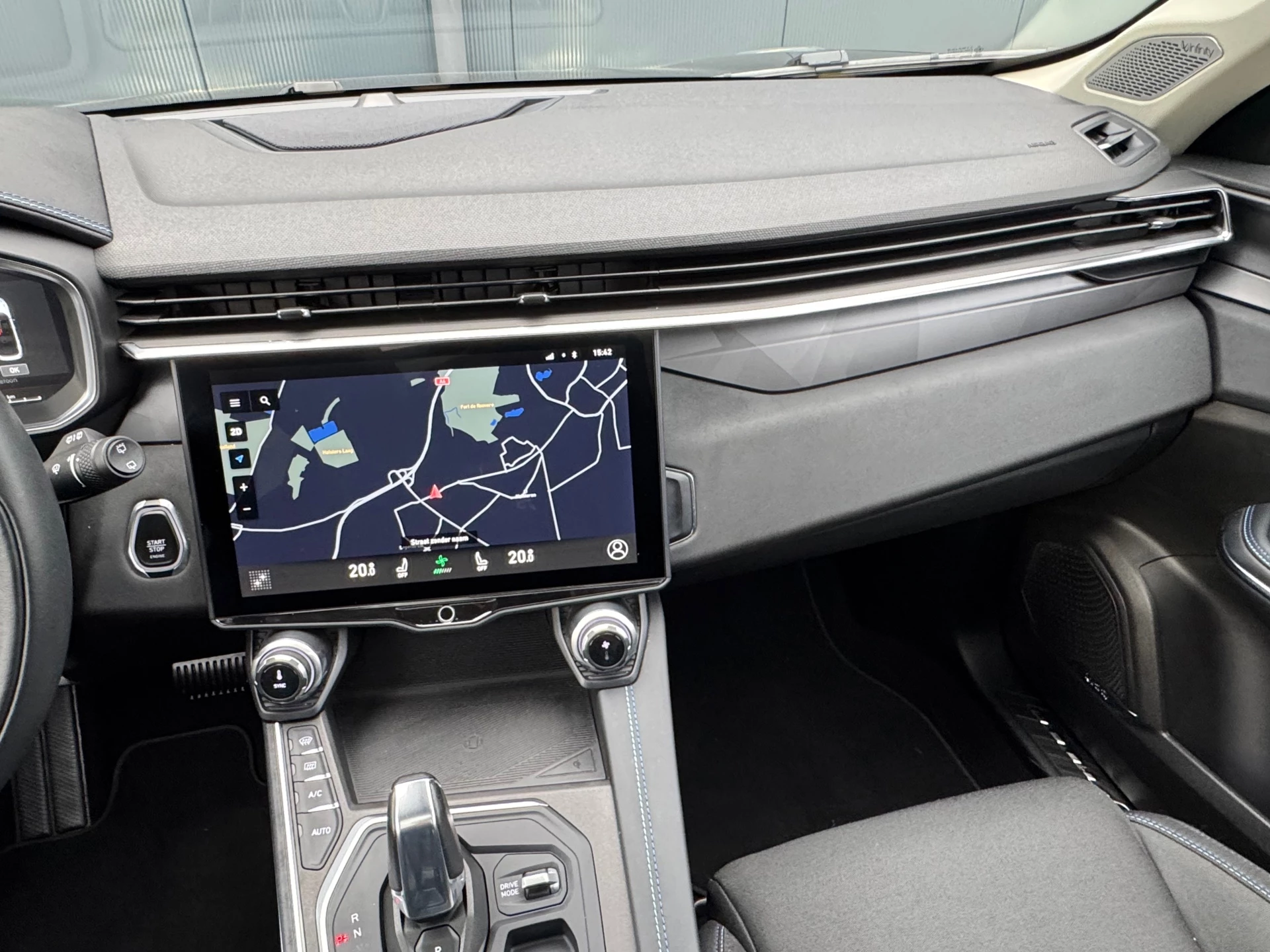 Hoofdafbeelding Lynk & Co 01