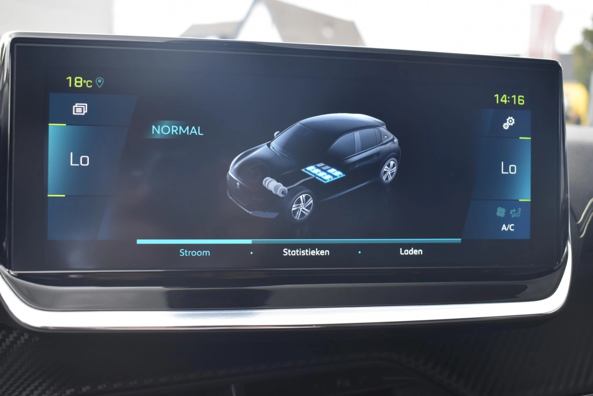 Hoofdafbeelding Peugeot e-208