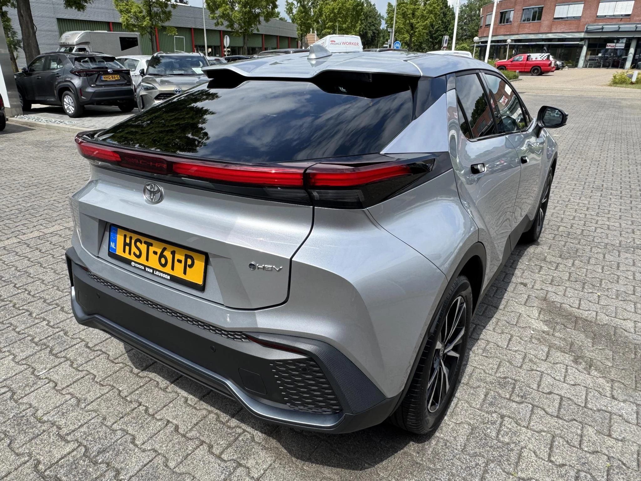 Hoofdafbeelding Toyota C-HR