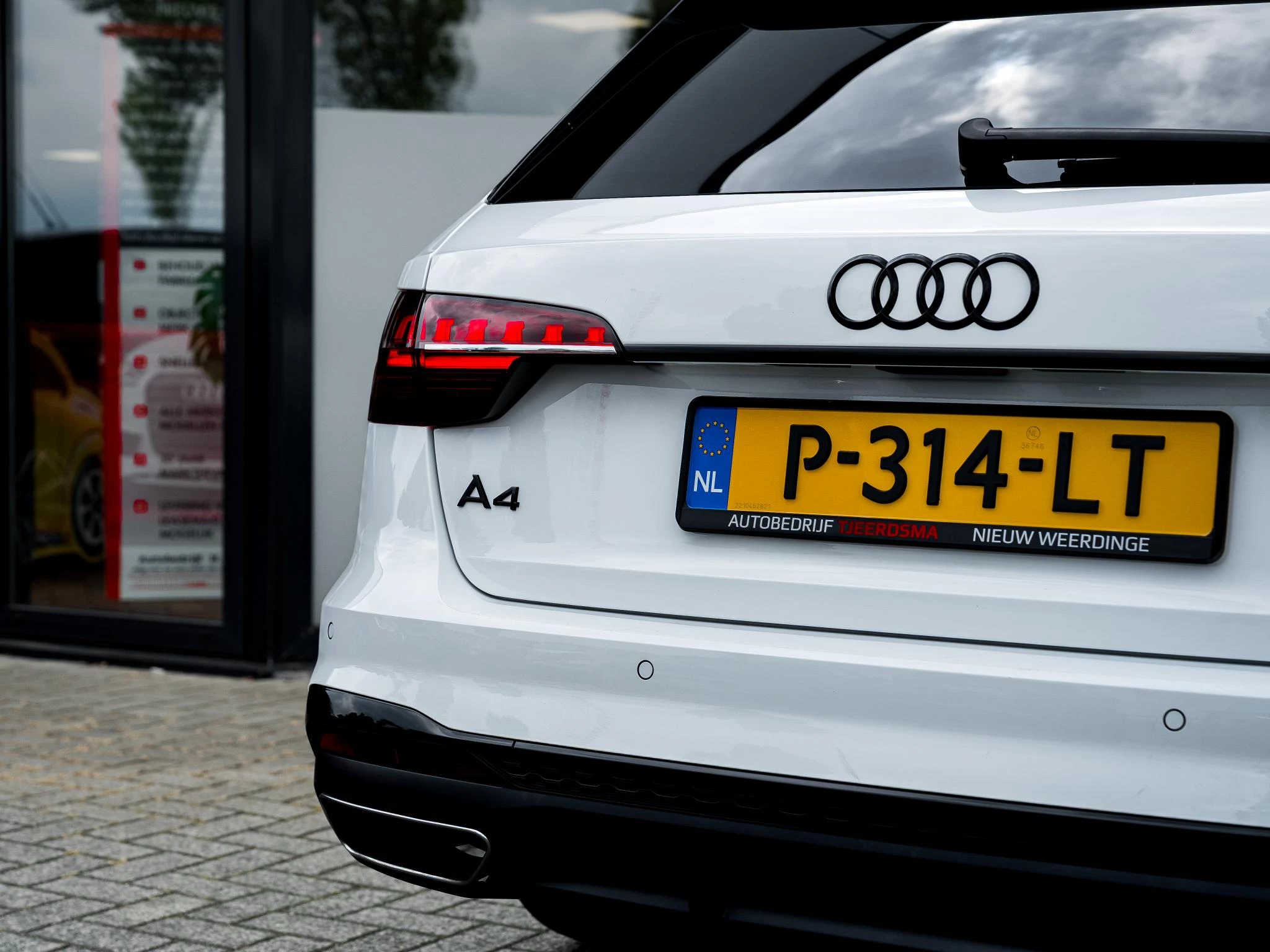 Hoofdafbeelding Audi A4