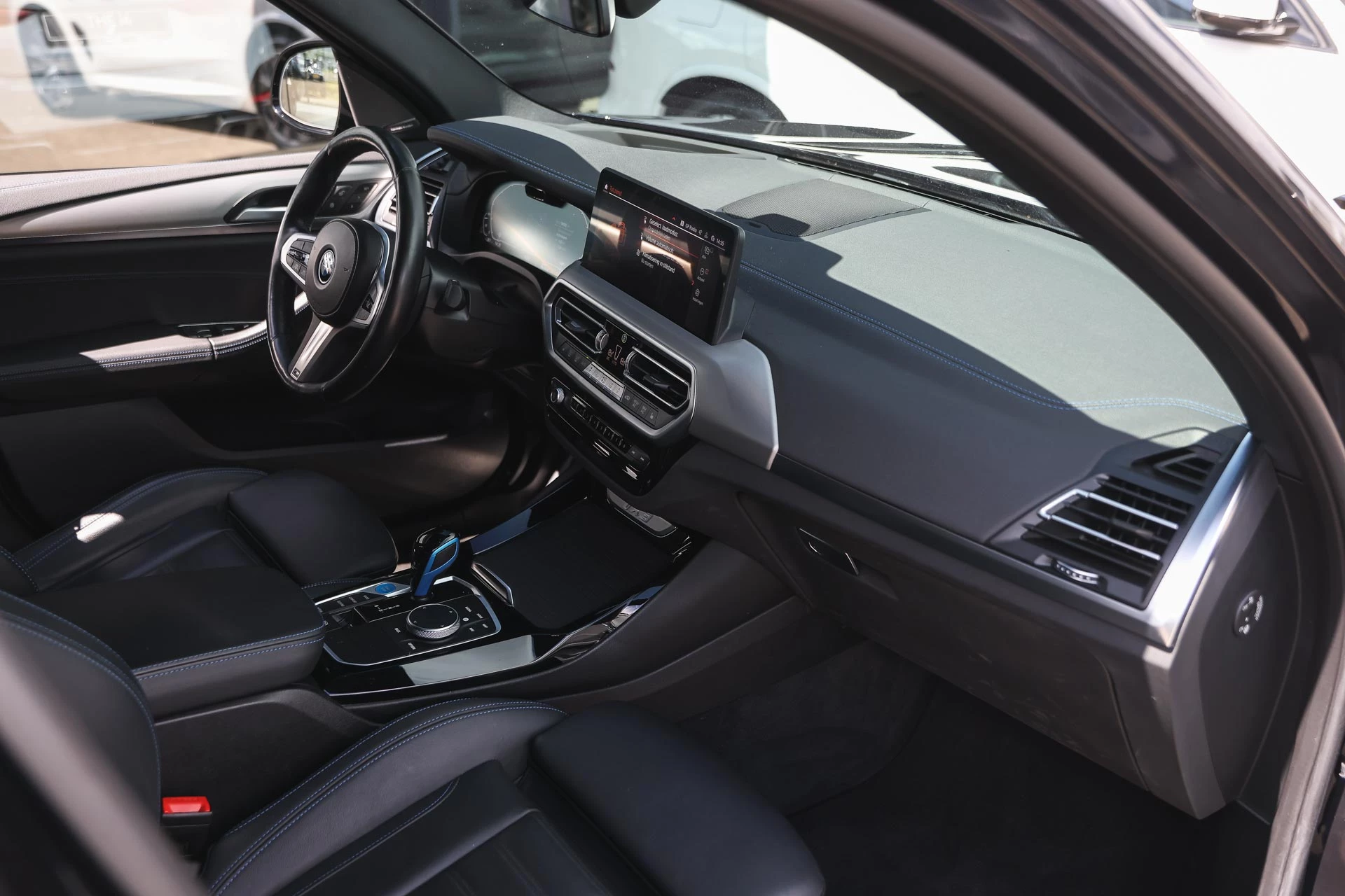 Hoofdafbeelding BMW iX3