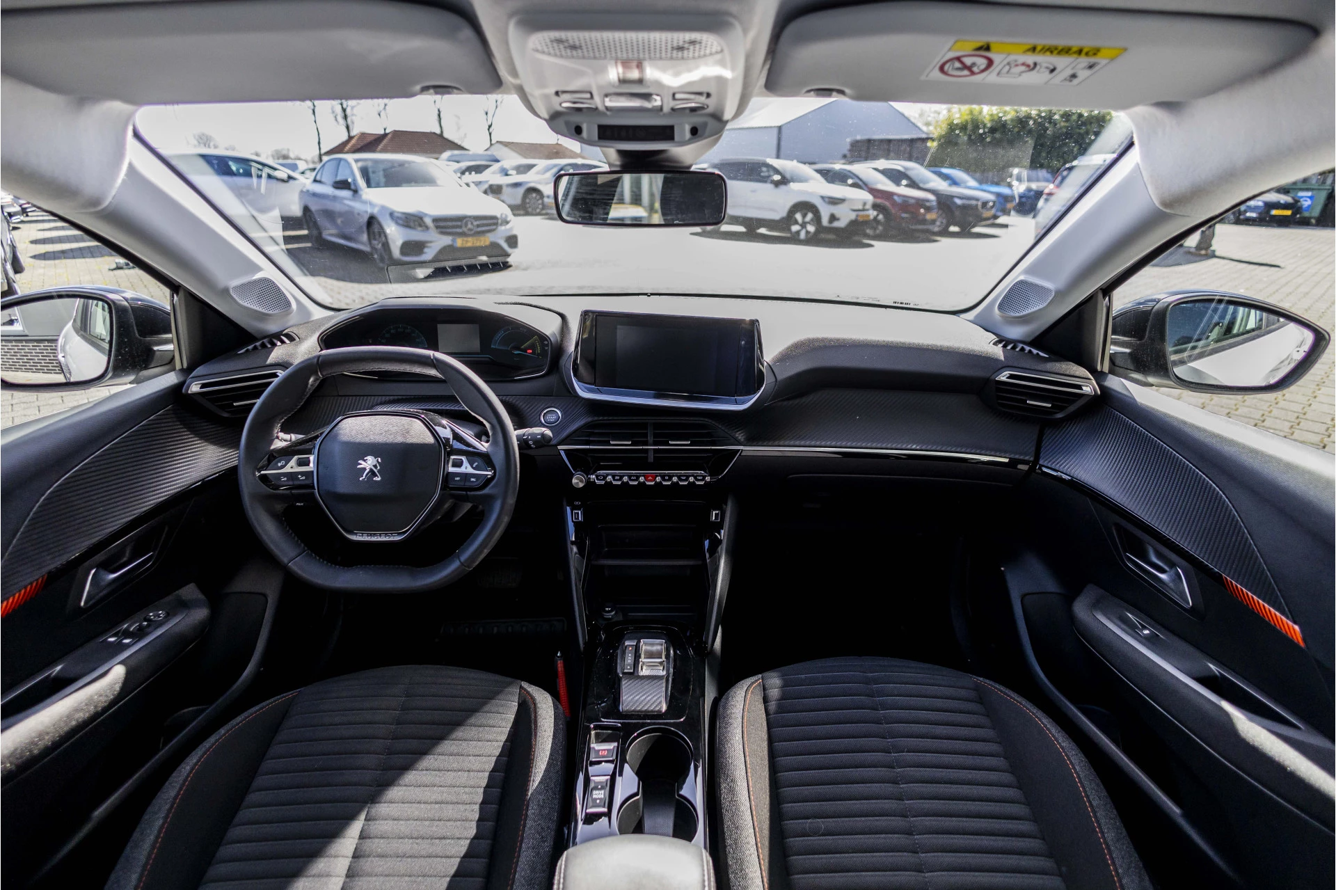 Hoofdafbeelding Peugeot e-208