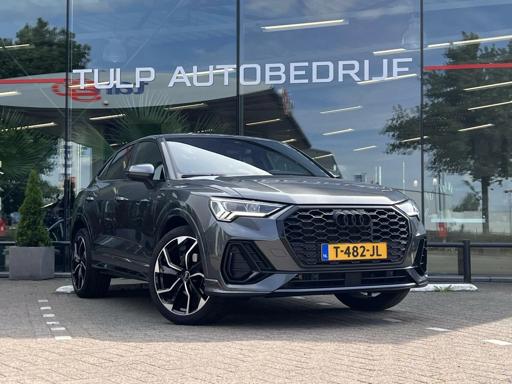 Hoofdafbeelding Audi Q3