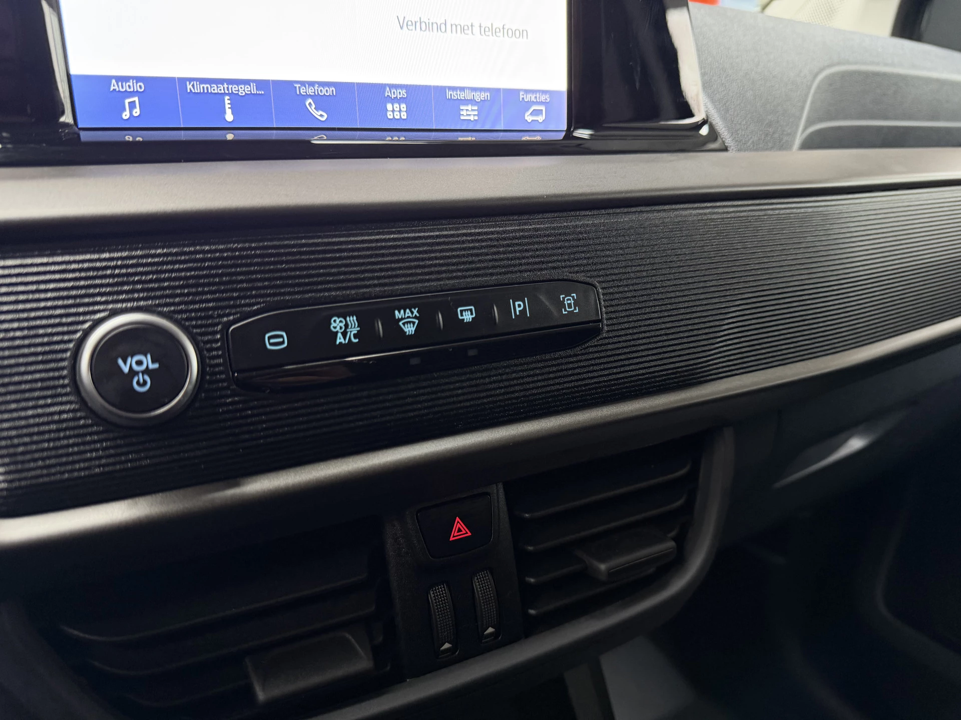 Hoofdafbeelding Ford Transit Courier