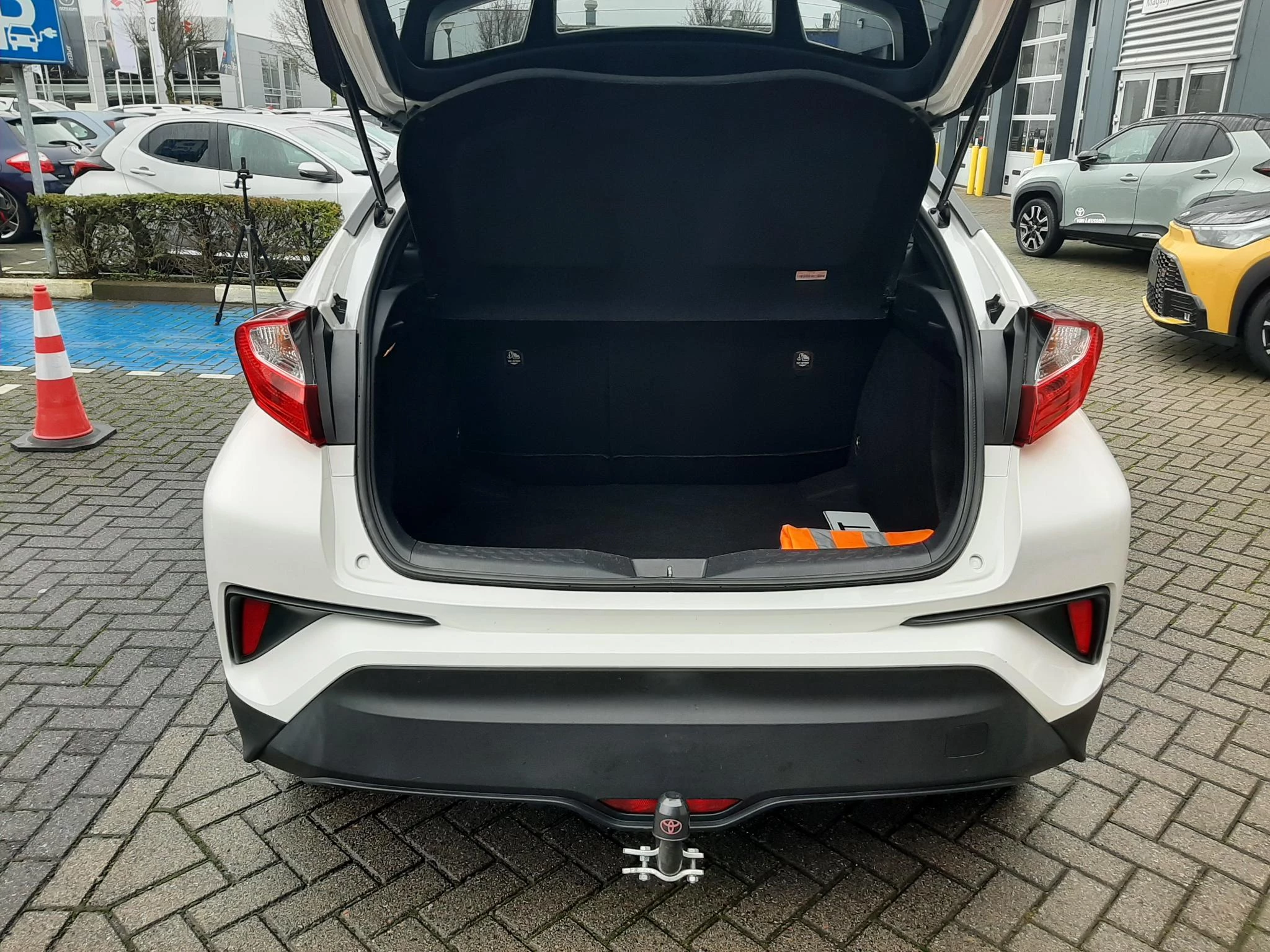 Hoofdafbeelding Toyota C-HR