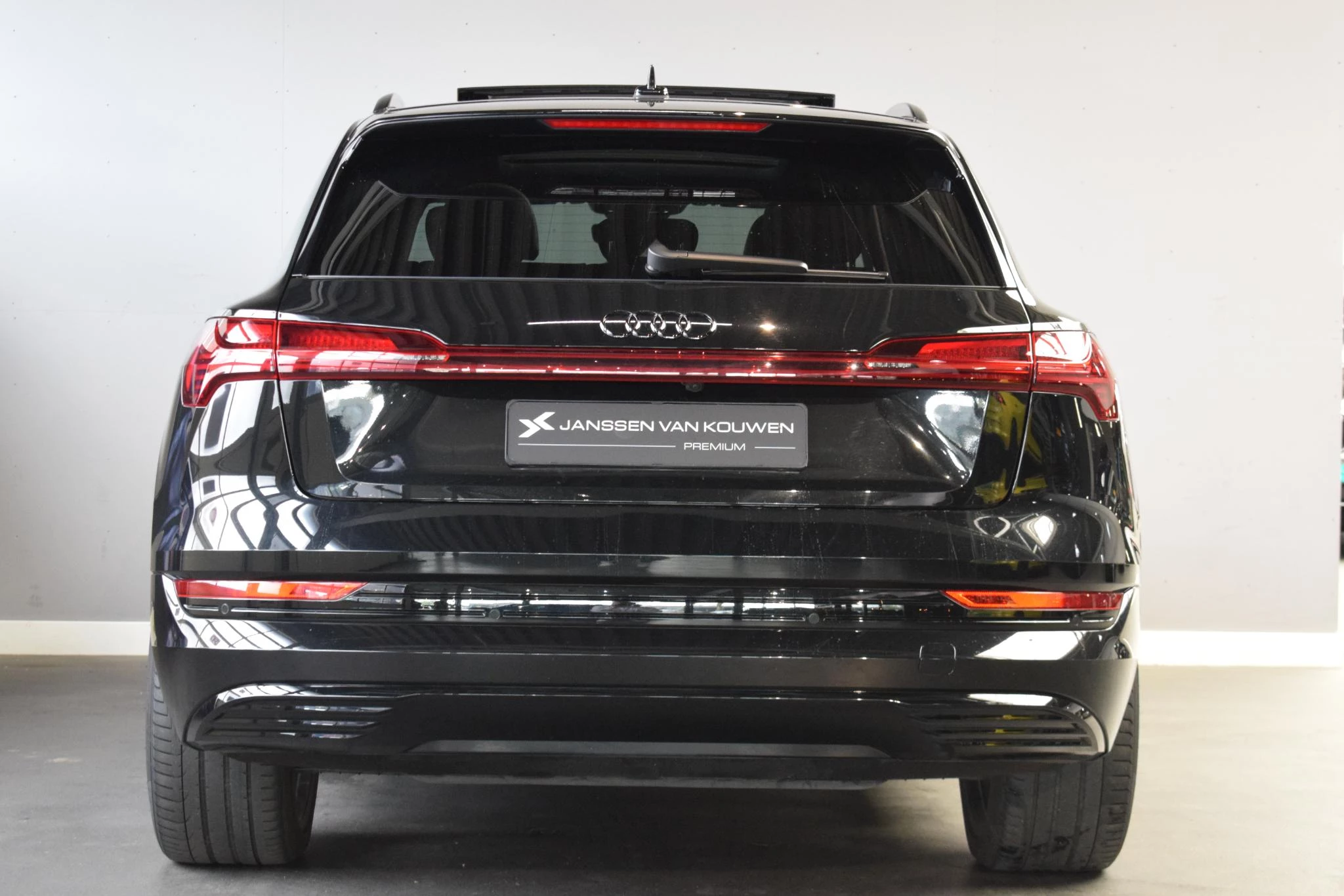 Hoofdafbeelding Audi e-tron
