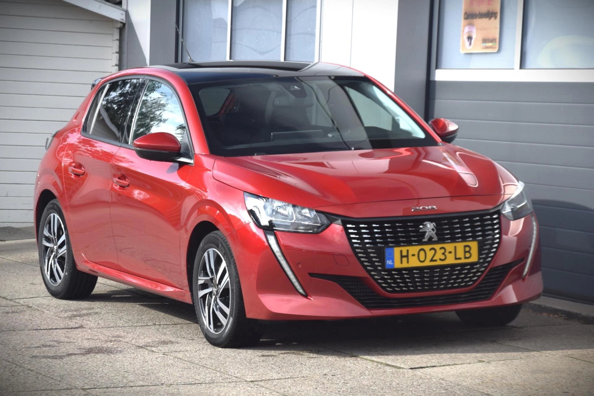 Hoofdafbeelding Peugeot 208