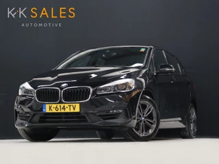 BMW 2 Serie Active Tourer 218i High Executive M Sport [TREKHAAK, HARMAN/KARDON, CRUISE CONTROL, BLUETOOTH TELEFOON, HUD, ACHTERUITRIJCAMERA, PDC V+A, BMW LED, NIEUWSTAAT]