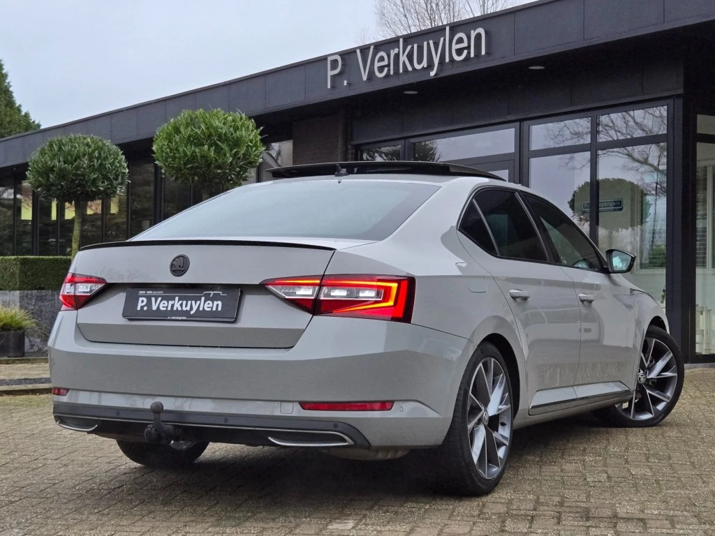 Hoofdafbeelding Škoda Superb