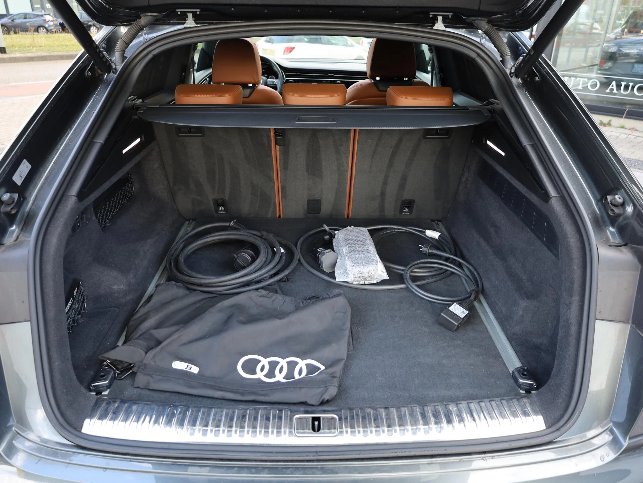 Hoofdafbeelding Audi Q8