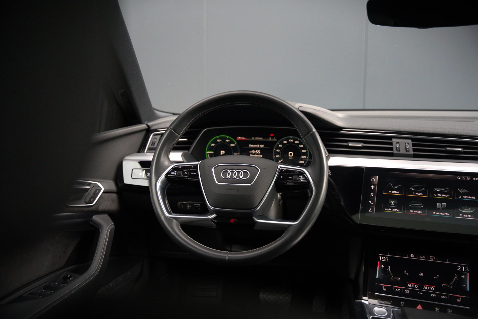 Hoofdafbeelding Audi e-tron
