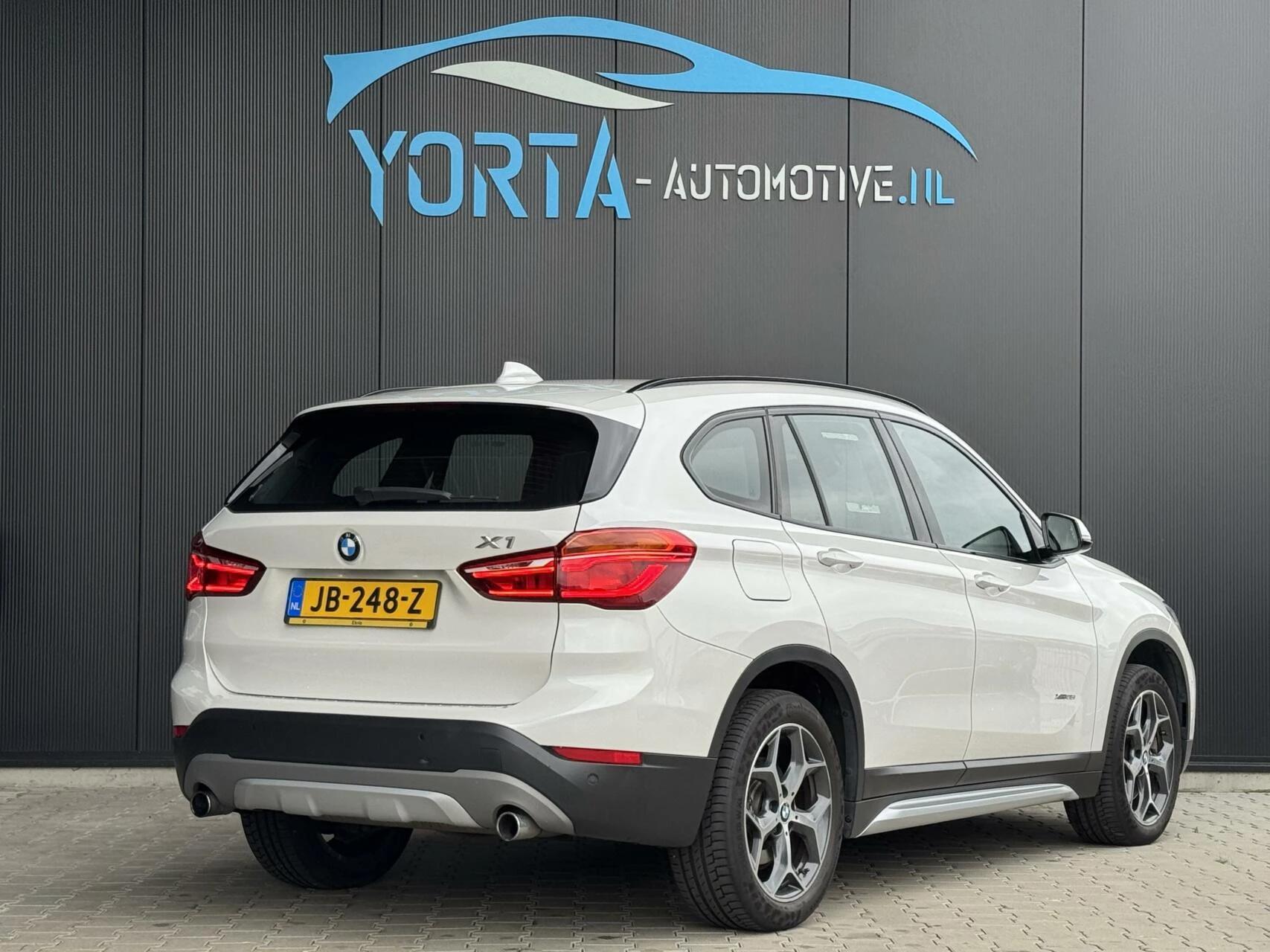 Hoofdafbeelding BMW X1