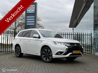 Mitsubishi Outlander 2.0 PHEV Premium | Leer | Dakraam