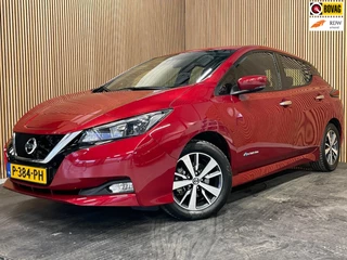 Hoofdafbeelding Nissan Leaf Nissan Leaf N-Connecta 40 kWh|90%SOH|270 WLTP|360-CAMERA|APPLE CARPLAY|STUUR+STOELVERW VOOR+ACHTER|ACC|NAVIGATIE|NL-AUTO|NAP|MARGE