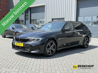 BMW 3-serie Touring 330e xDrive M Sport Sportstoelen Panodak Harman Kardon Leer HUD Memory LED