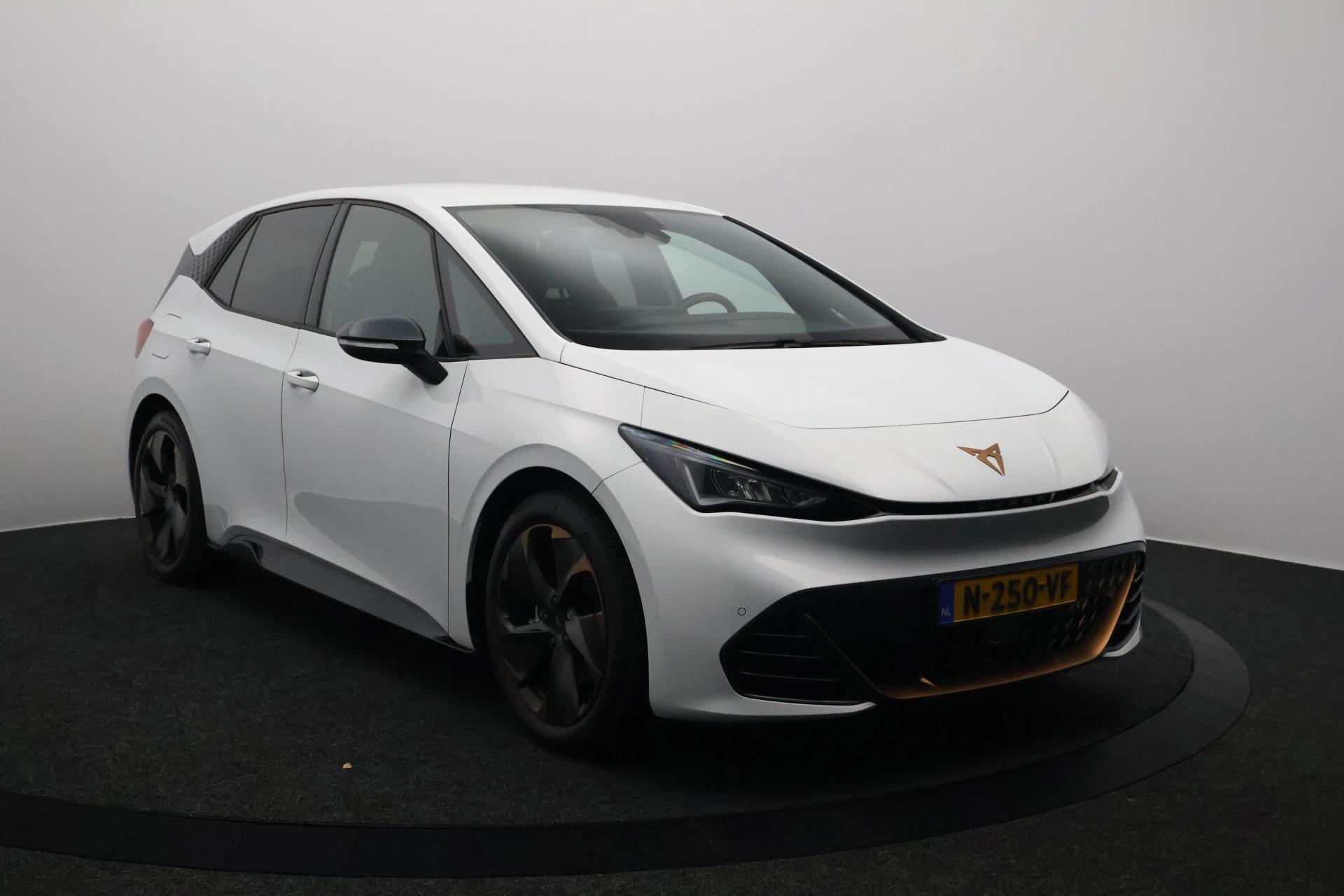 Hoofdafbeelding CUPRA Born