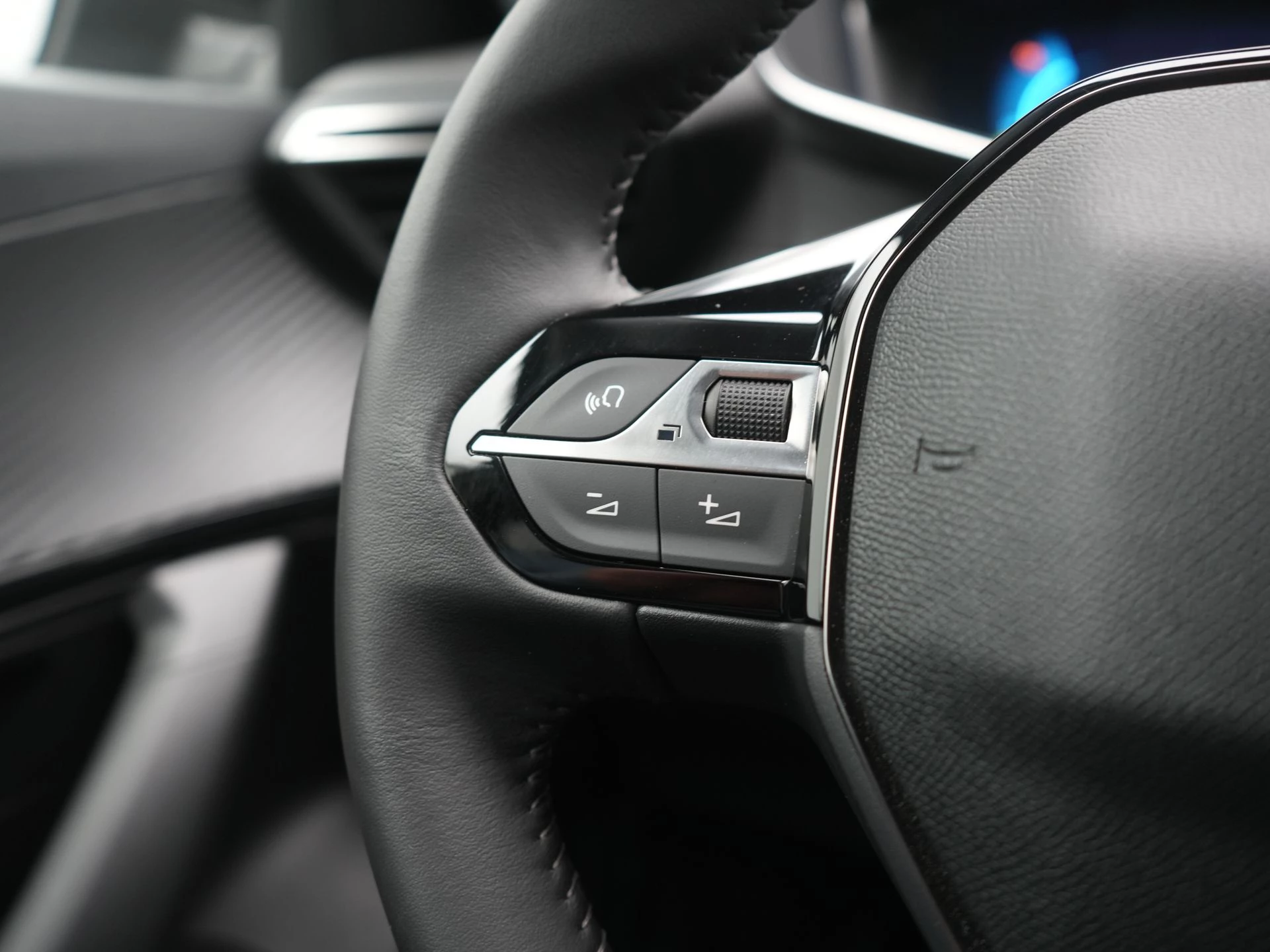 Hoofdafbeelding Peugeot e-2008