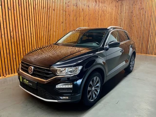 Hoofdafbeelding Volkswagen T-Roc Volkswagen T-Roc 1.5 TSI STYLE AUTOMAAT