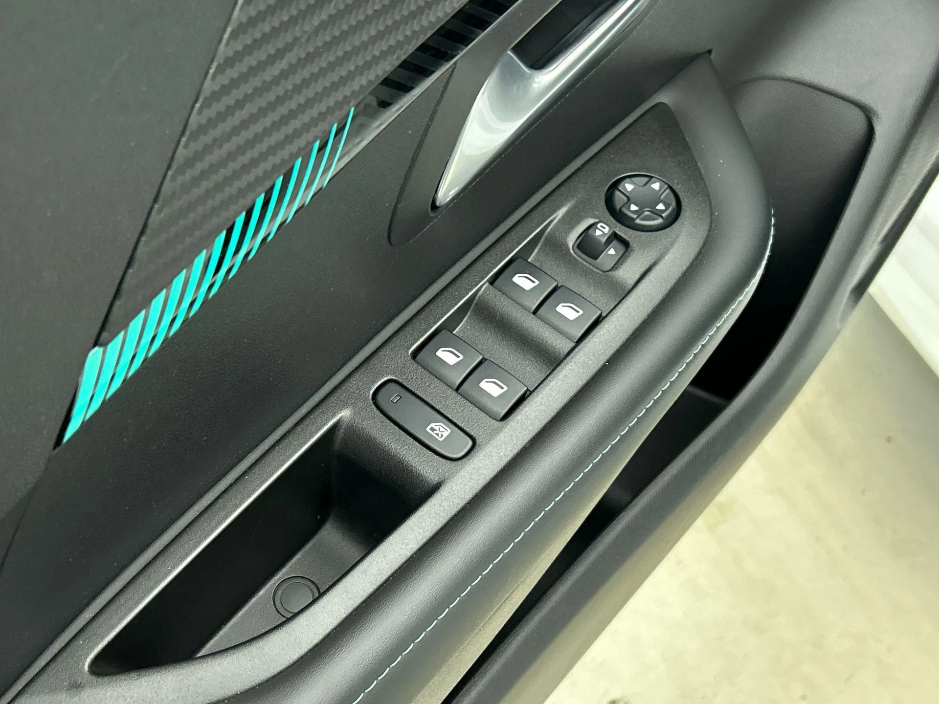 Hoofdafbeelding Peugeot e-208