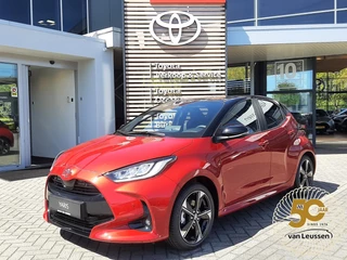 Toyota Yaris 1.5 Hybrid 130 Executive NIEUW DIRECT LEVERBAAR! STOEL/STUURVERW 17'' LM-VELGEN PARK-SENSOREN CLIMA KEYLESS LEER NAVI CAMERA APPLE/ANDROID LED