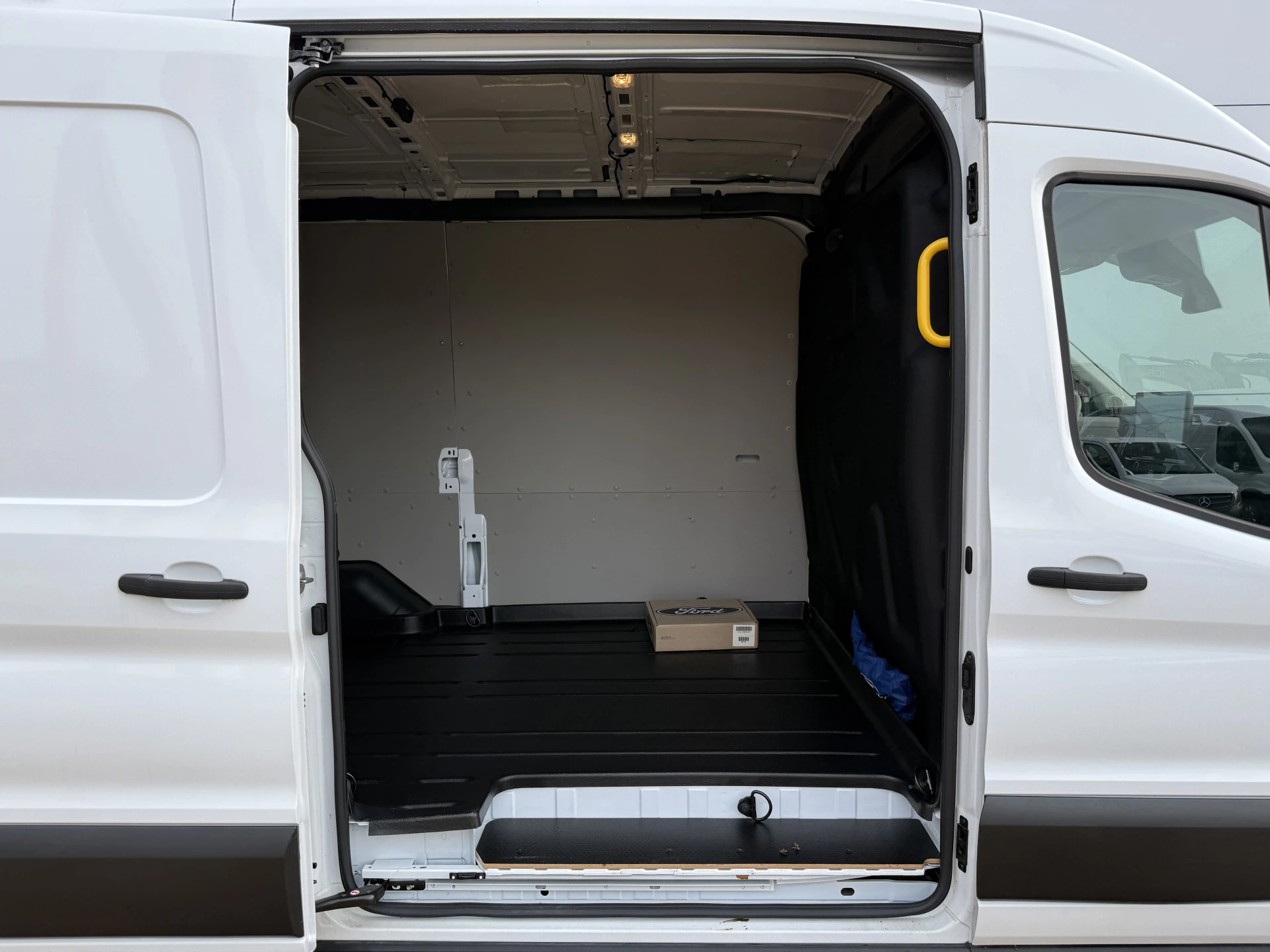 Hoofdafbeelding Ford E-Transit