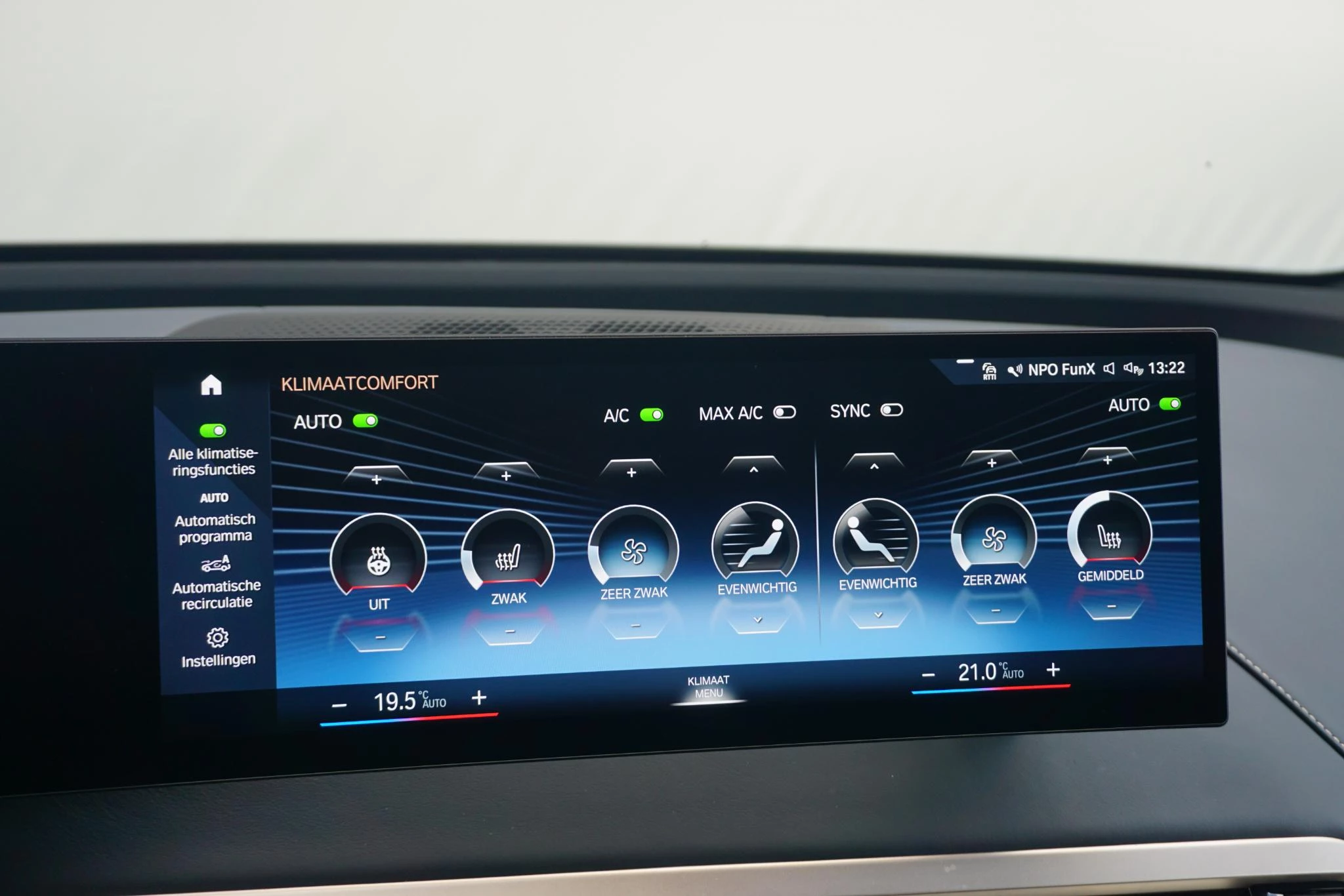 Hoofdafbeelding BMW iX