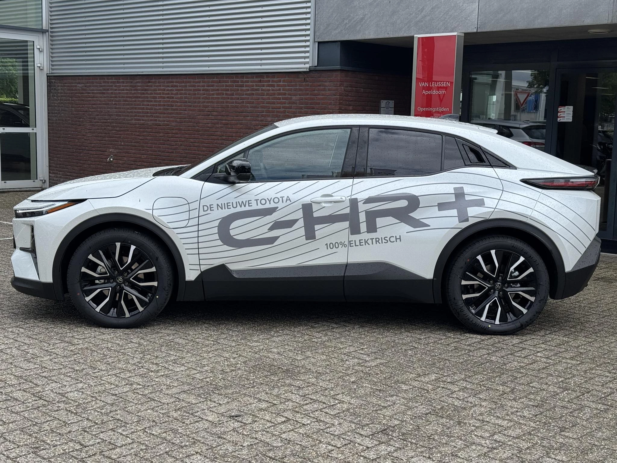 Hoofdafbeelding Toyota C-HR+