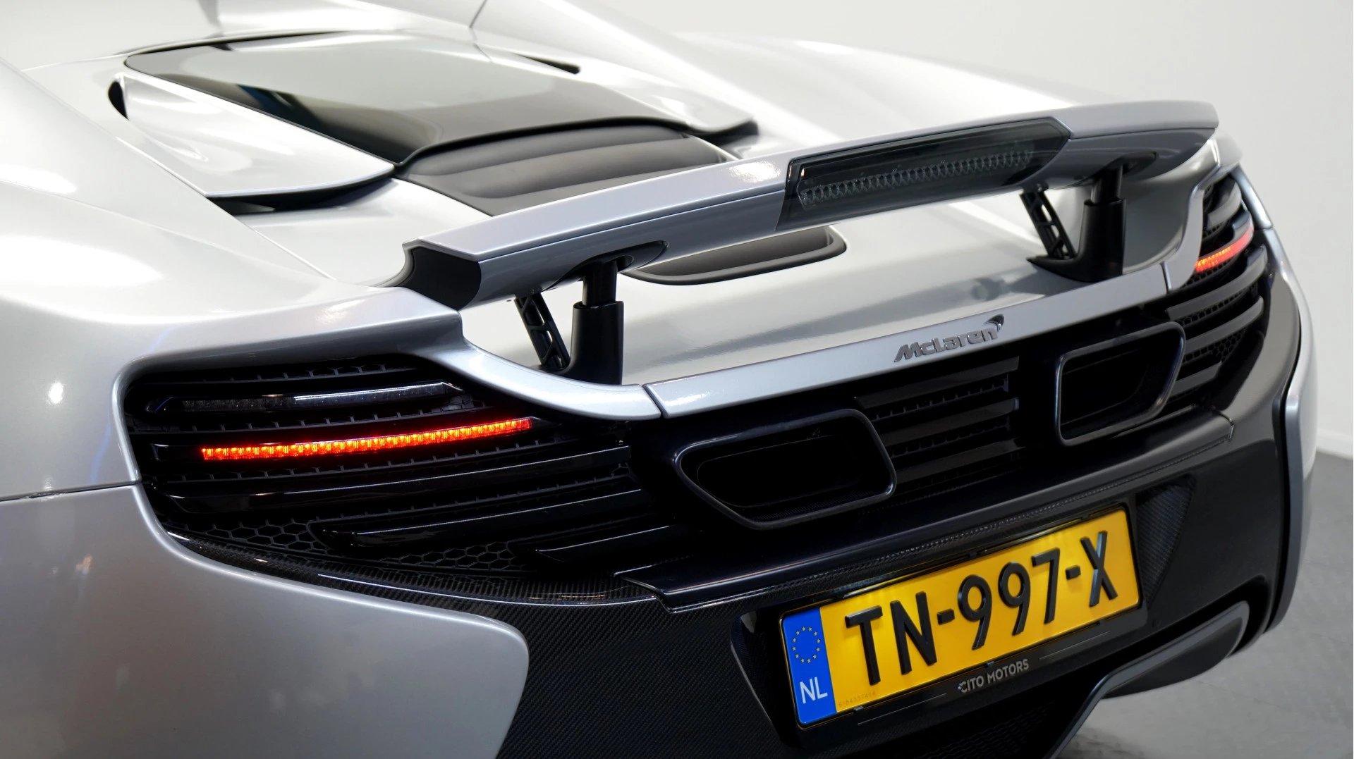 Hoofdafbeelding McLaren 650S