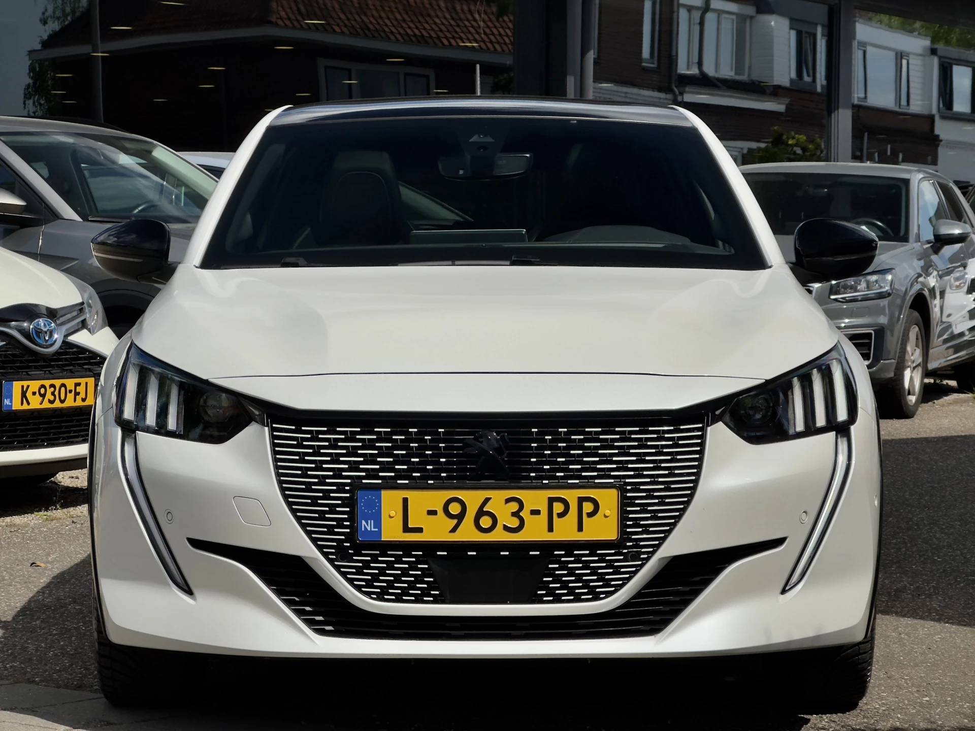 Hoofdafbeelding Peugeot e-208