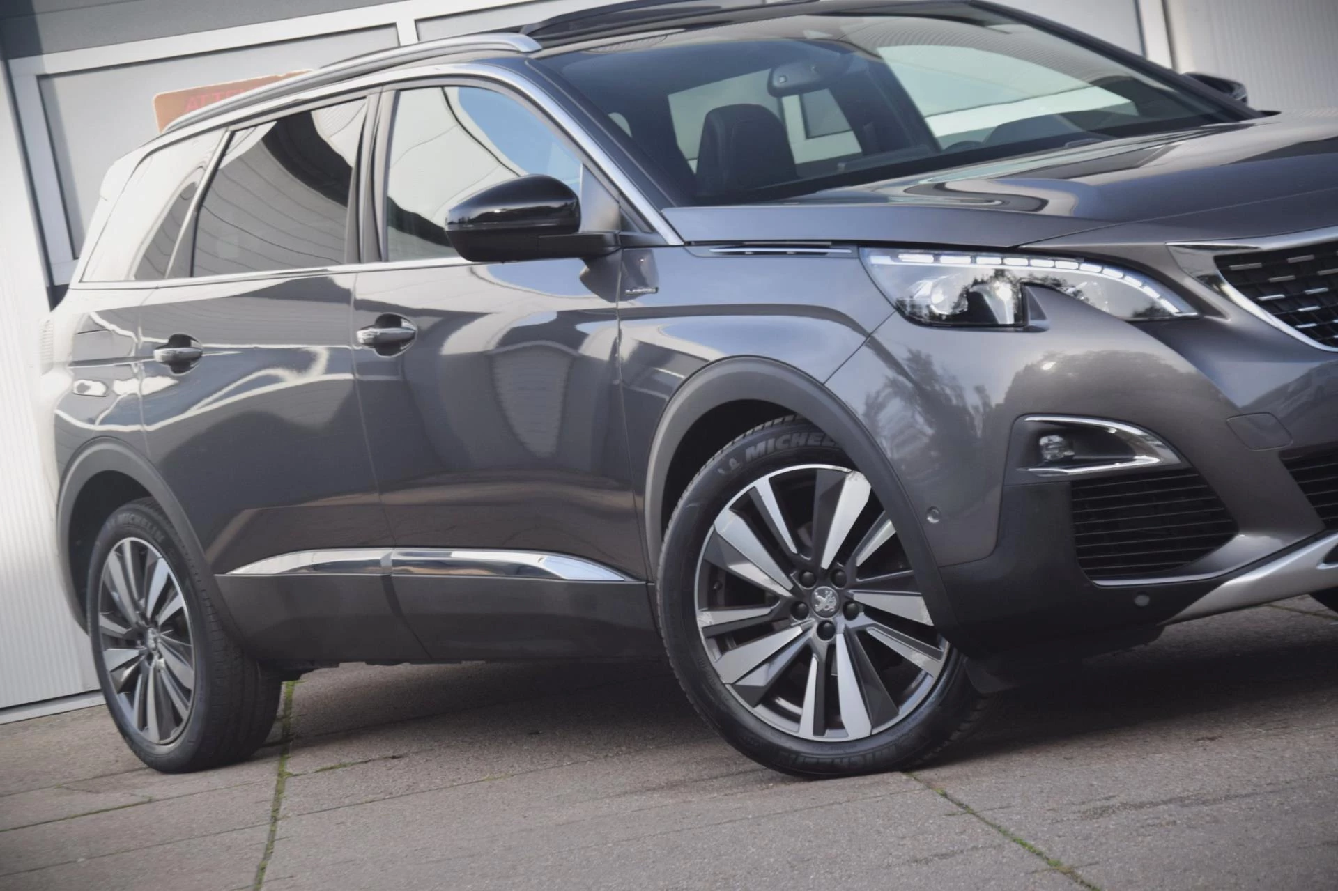 Hoofdafbeelding Peugeot 5008