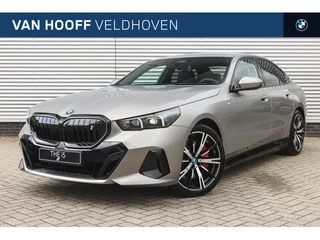 BMW i5 xDrive40 M Sport / Adaptief onderstel professional / Adaptieve LED / Stoelventilatie / Parking Assistant Plus / Comfort Access / Stuurverwarming