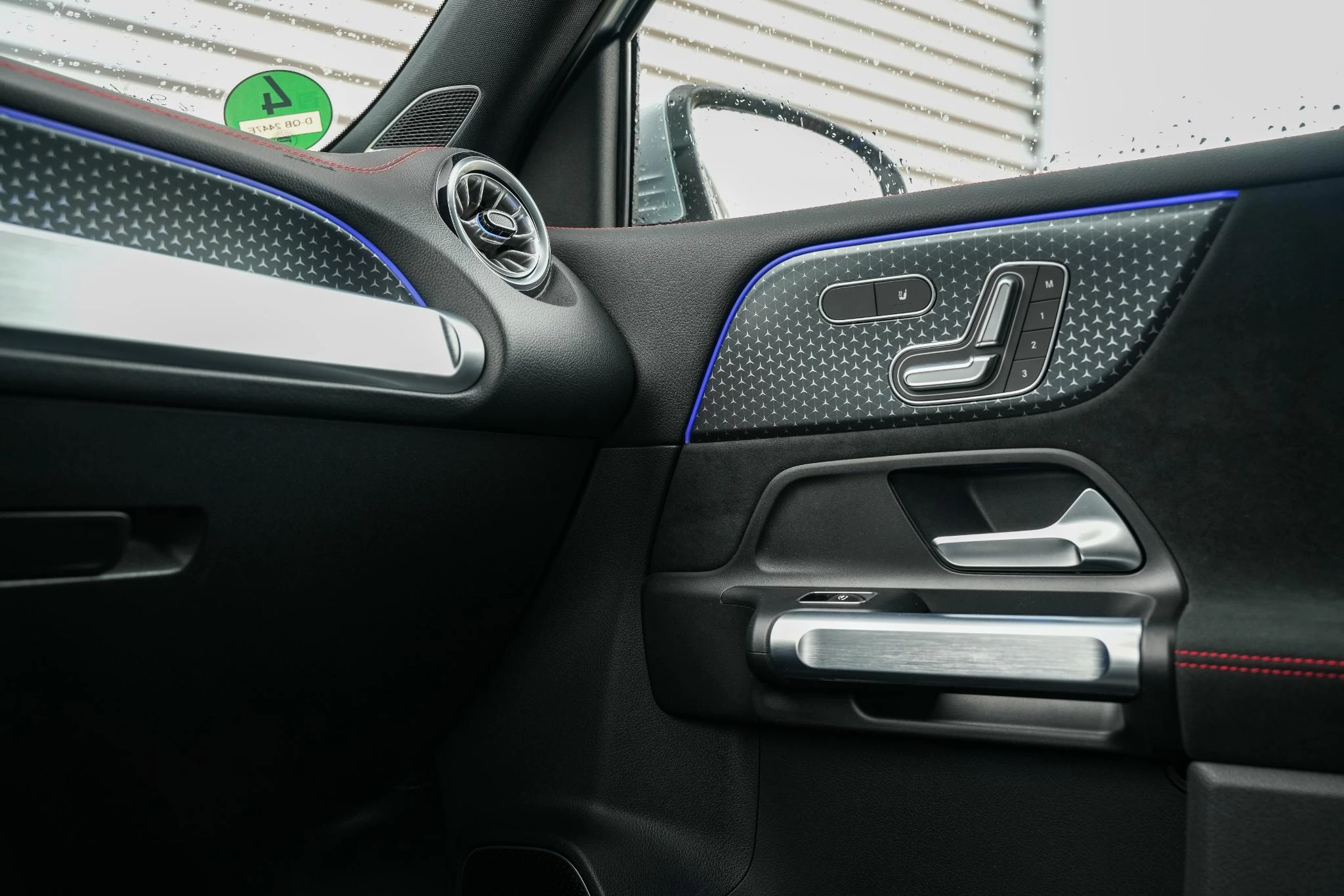 Hoofdafbeelding Mercedes-Benz EQB