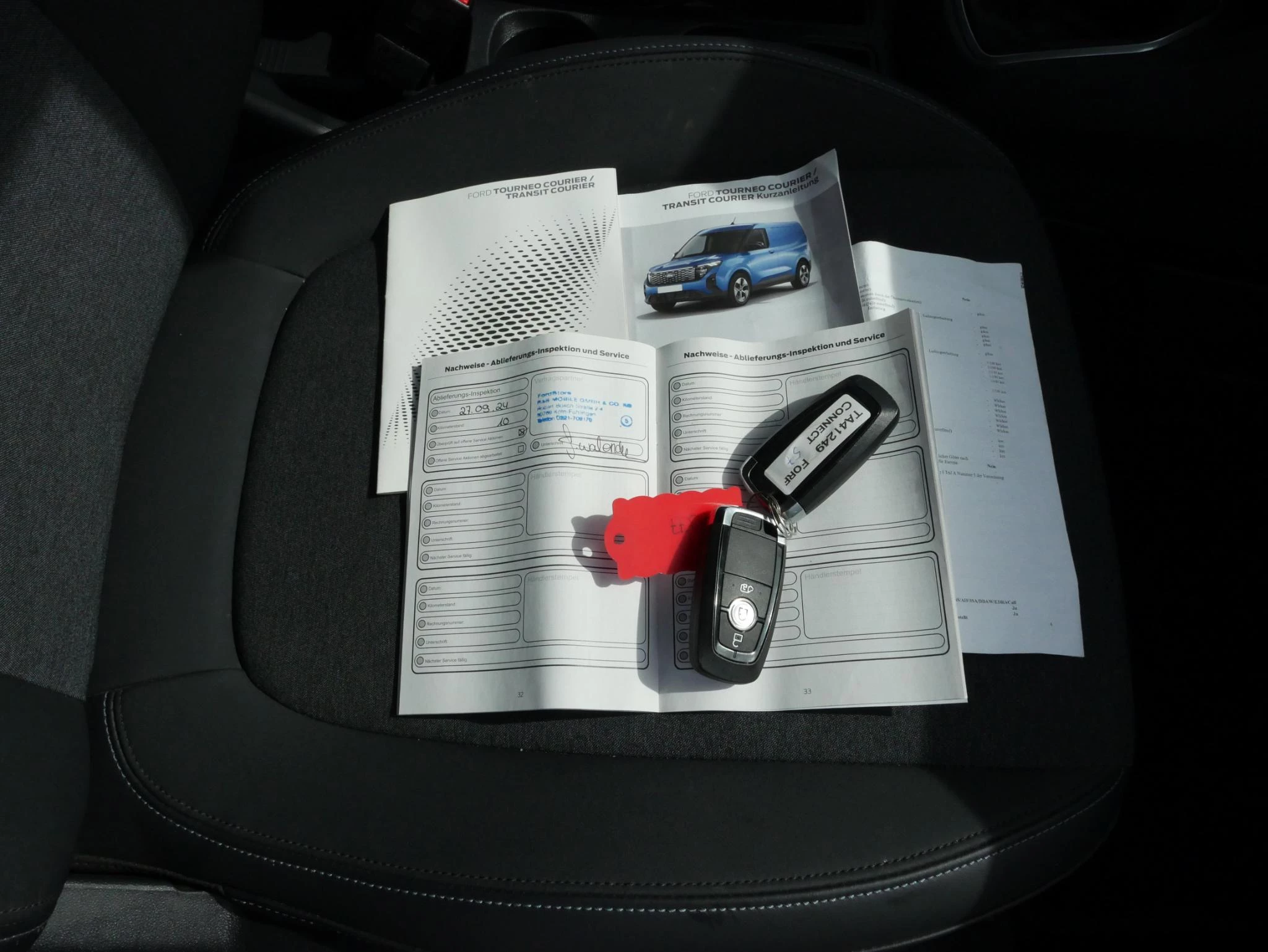 Hoofdafbeelding Ford Transit Courier