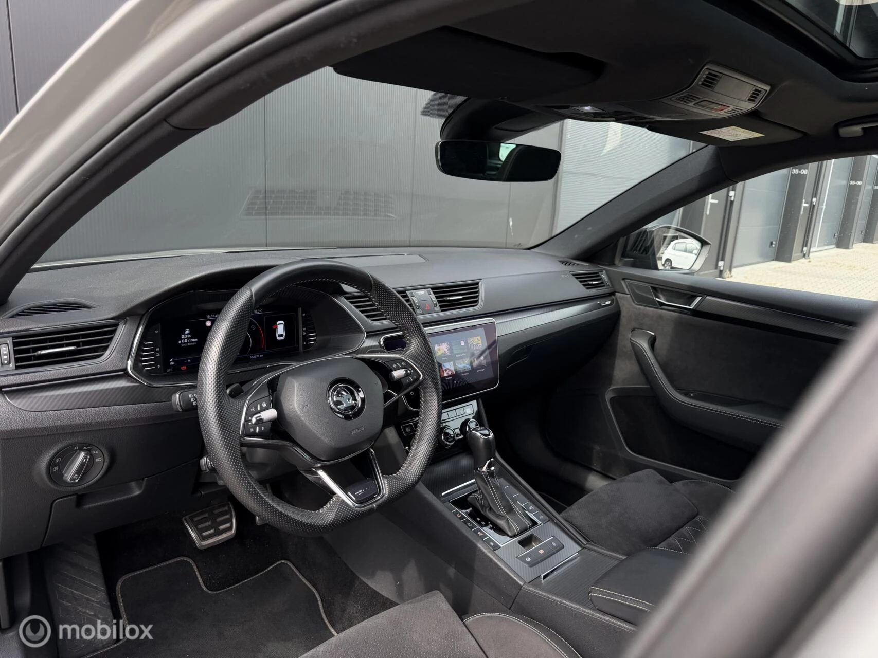 Hoofdafbeelding Škoda Superb
