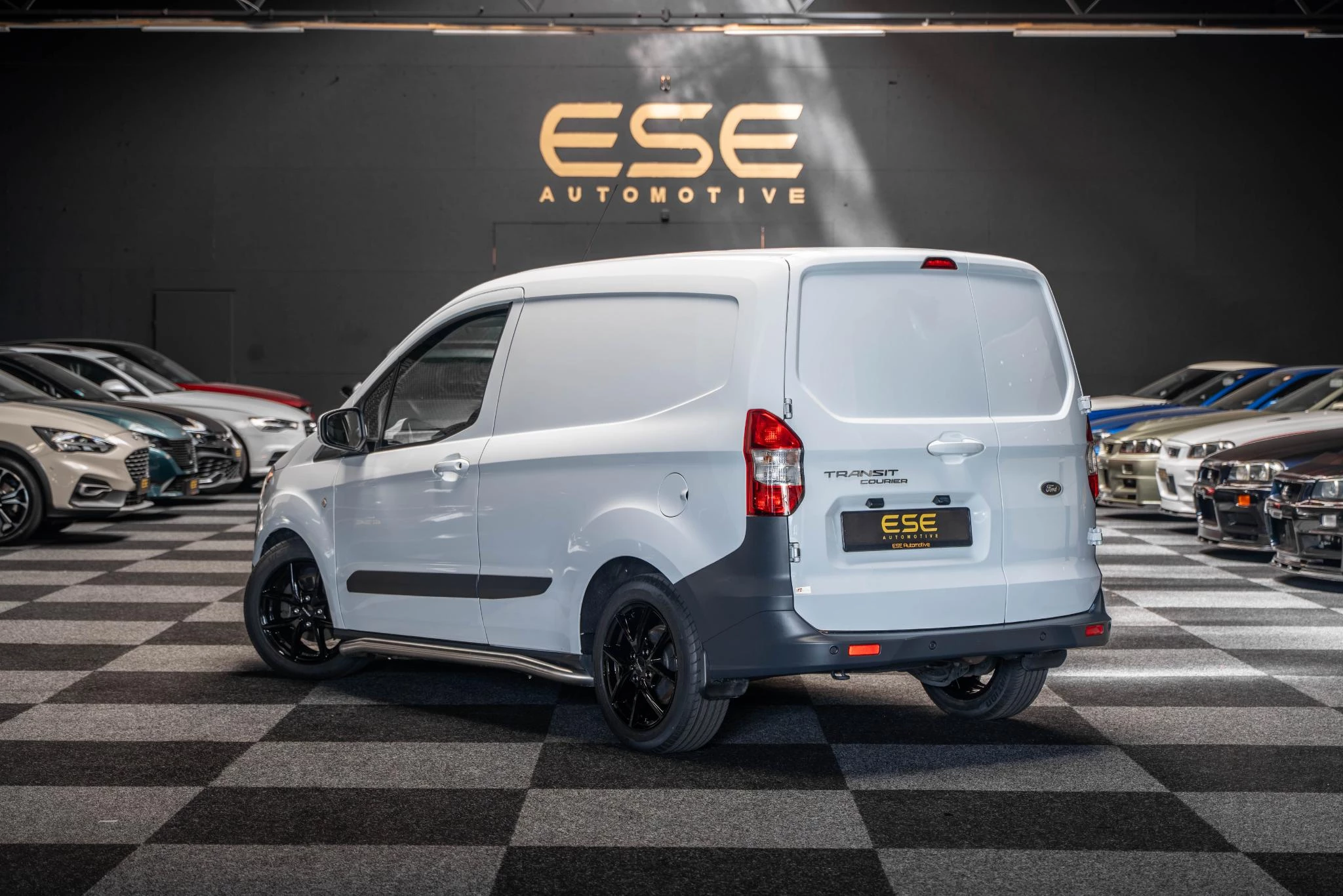 Hoofdafbeelding Ford Transit Courier