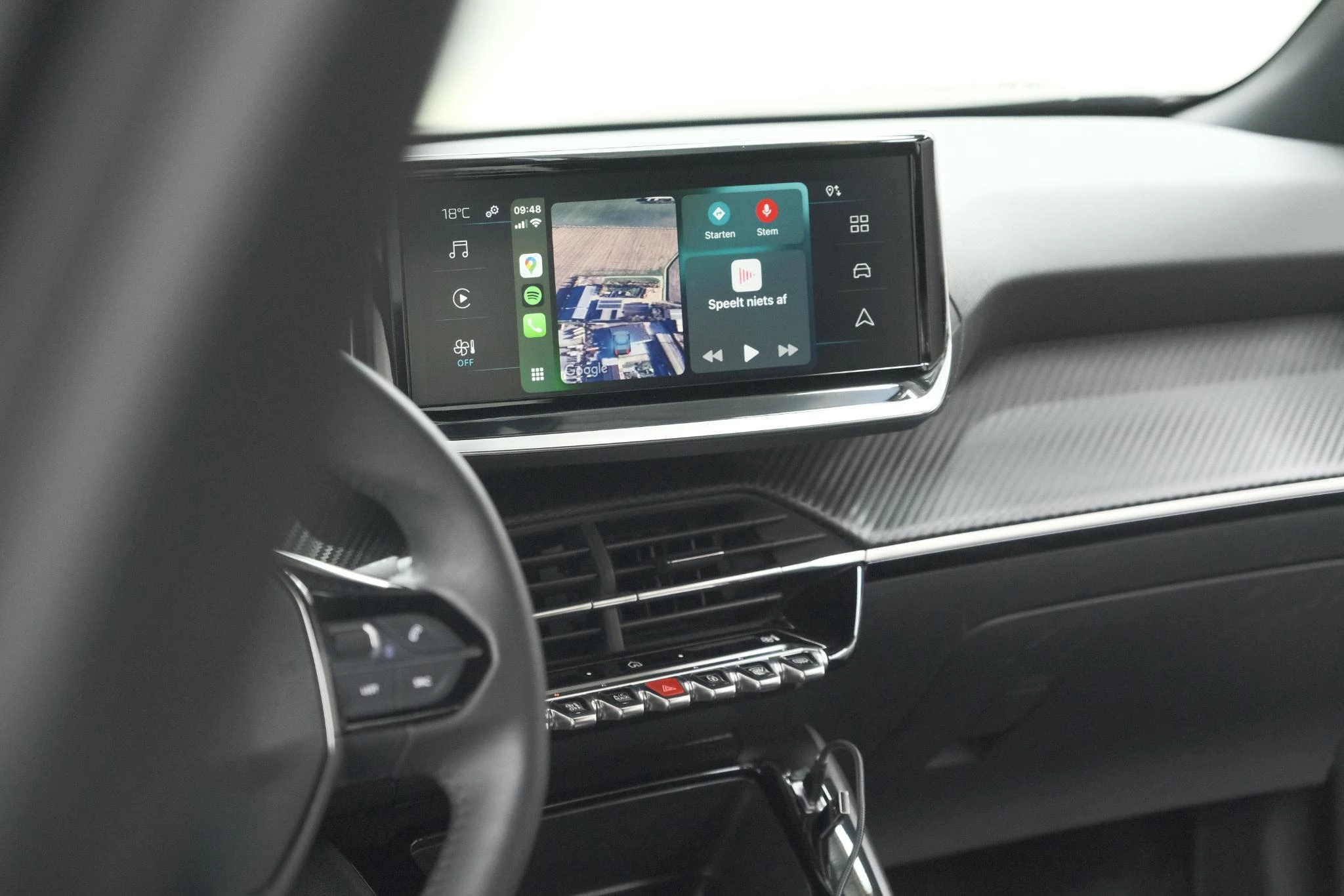 Hoofdafbeelding Peugeot e-2008