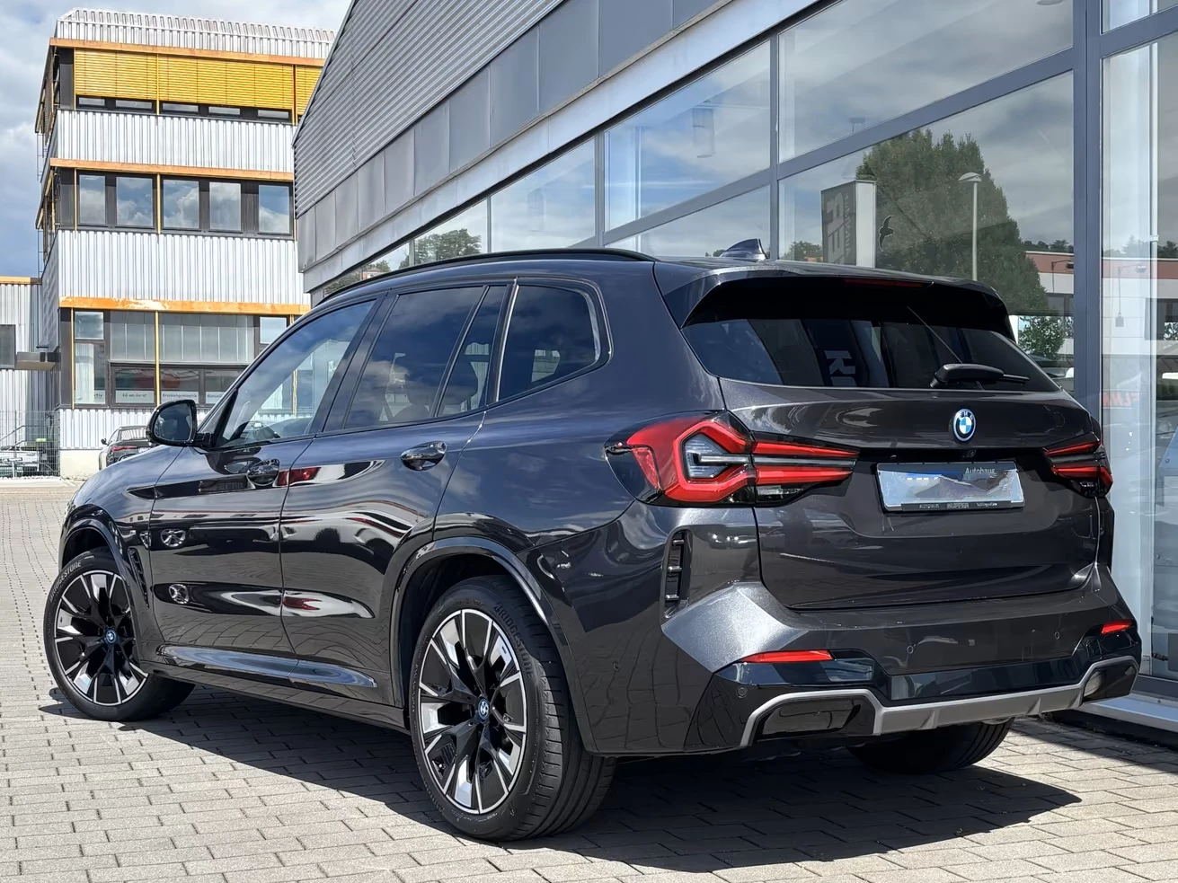 Hoofdafbeelding BMW iX3