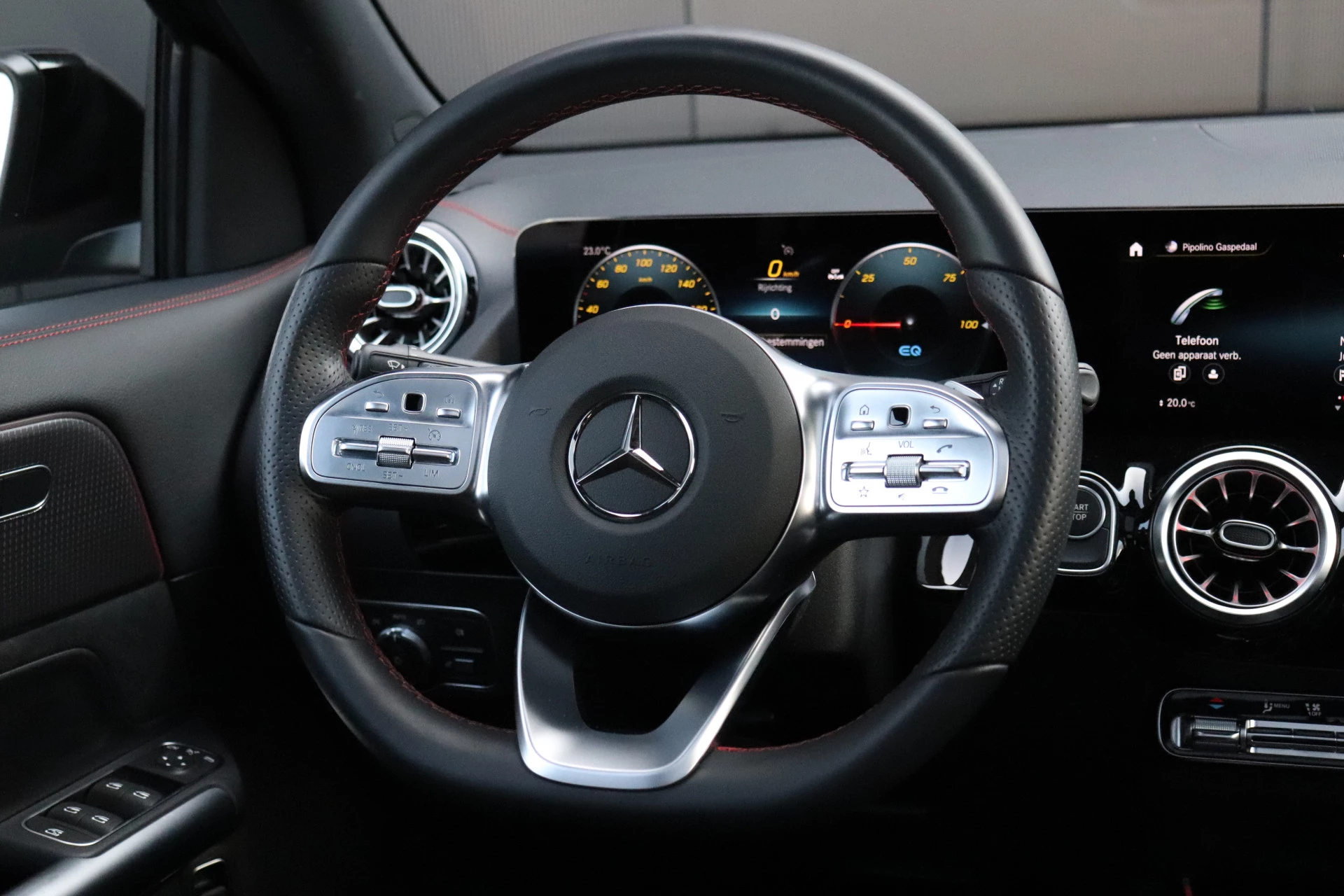 Hoofdafbeelding Mercedes-Benz EQA