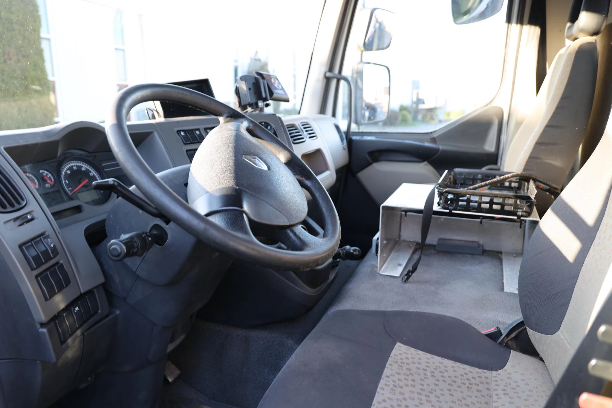 Hoofdafbeelding Renault MIDLUM