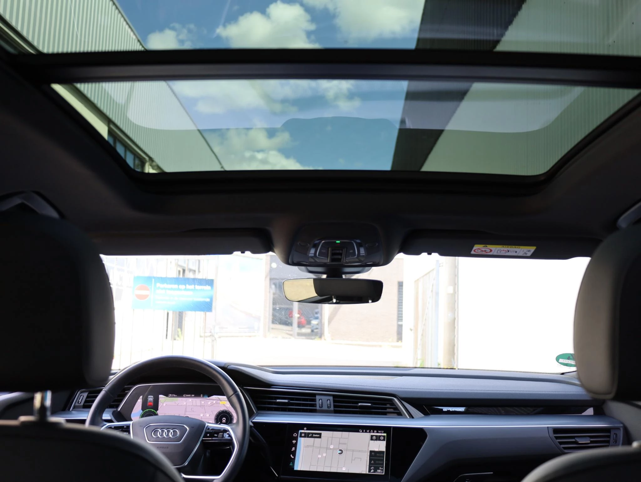 Hoofdafbeelding Audi e-tron