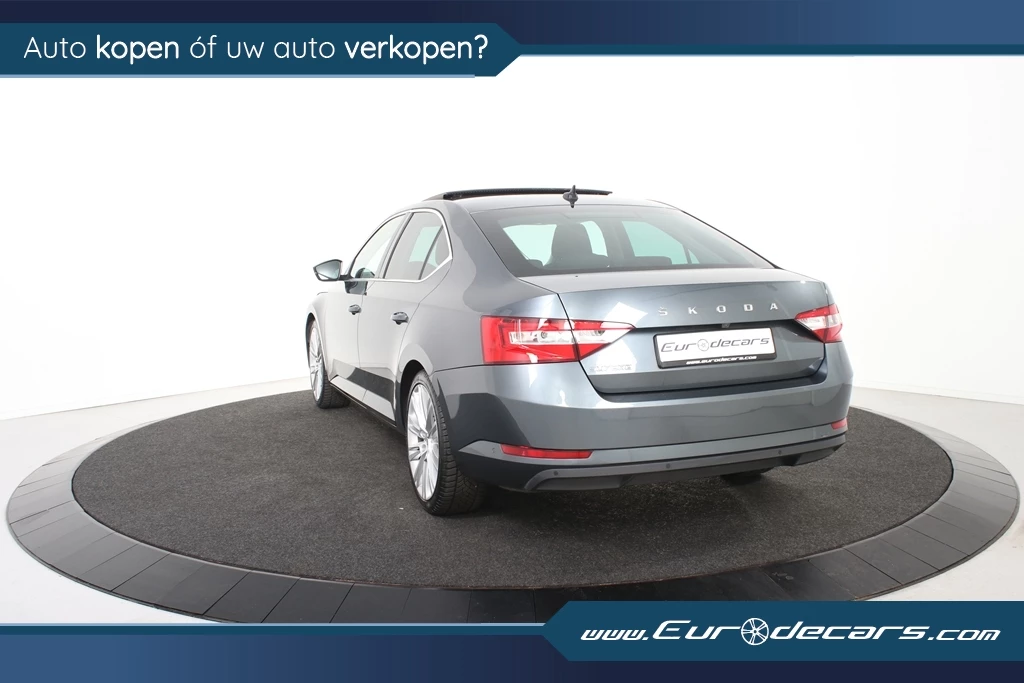 Hoofdafbeelding Škoda Superb