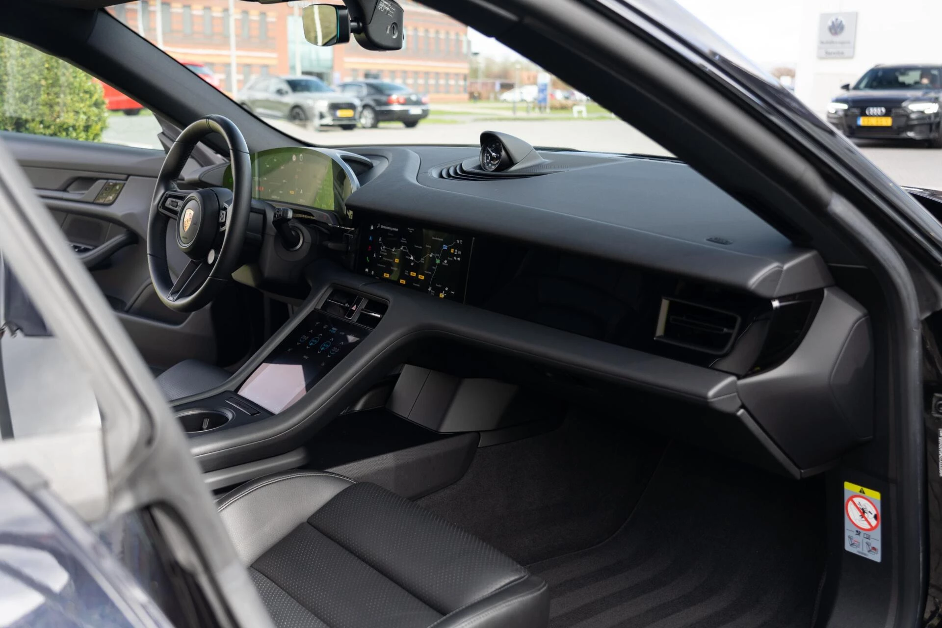 Hoofdafbeelding Porsche Taycan