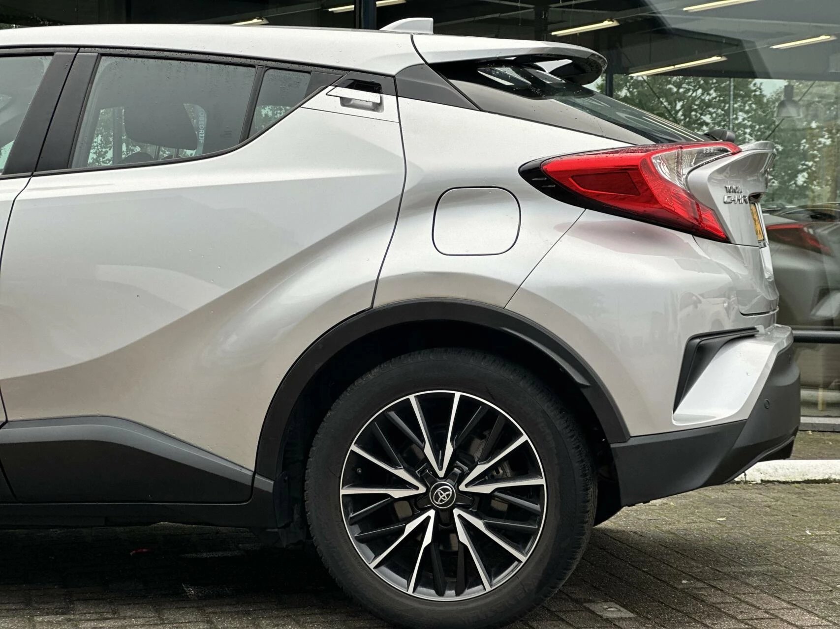 Hoofdafbeelding Toyota C-HR